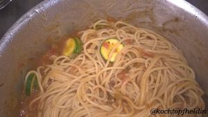 Nudeln mit Zucchini