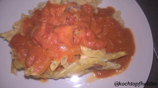 Nudelauslauf m Soße